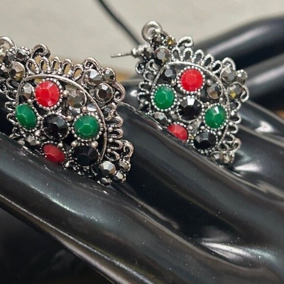 Gorgeous silver earrings - Picture 2 of 4